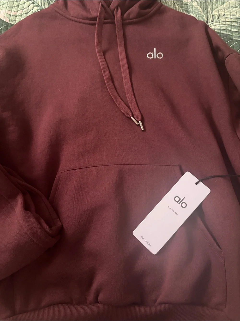 ALO Yoga Women’s Crewneck Hoodie size medium NWT & small ALO sweats worn once